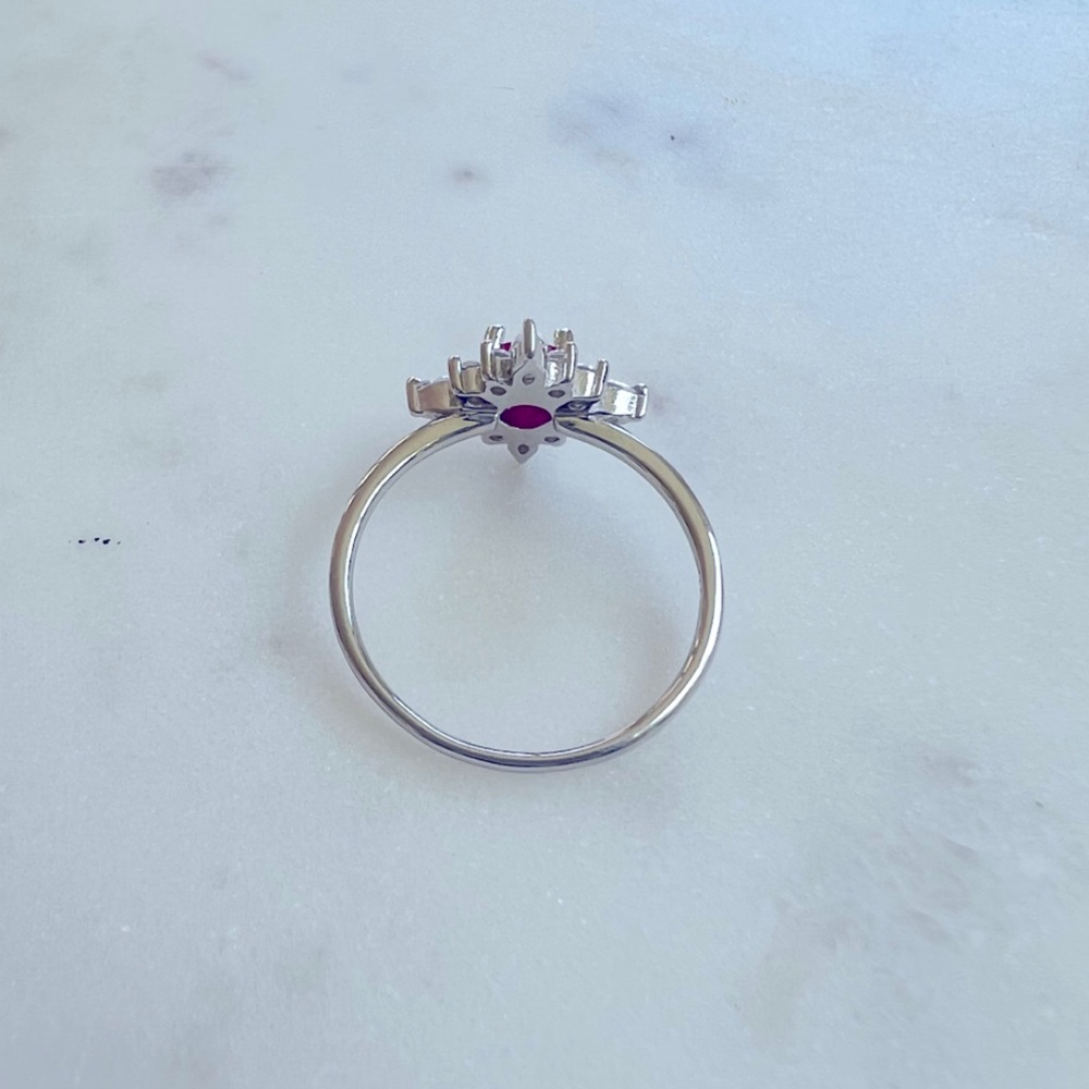 Sale $18 Firm! .925 Sterling Silver Starburst Simulated Ruby Cz Ring - Picture 12 of 15